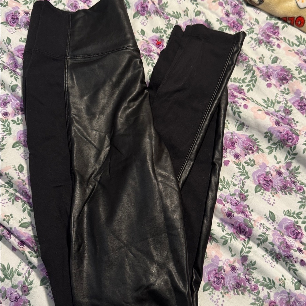 Athleta Delancy Shine Tight leggings